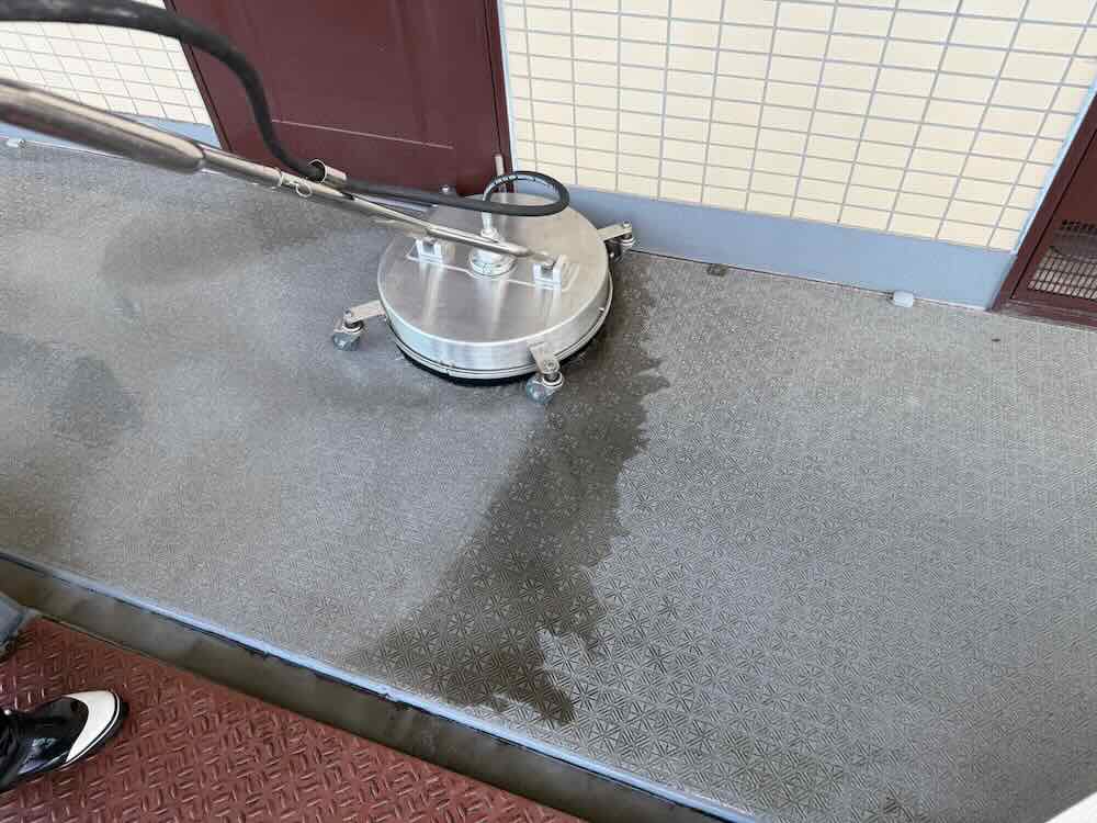 サーフェスクリーナ作業